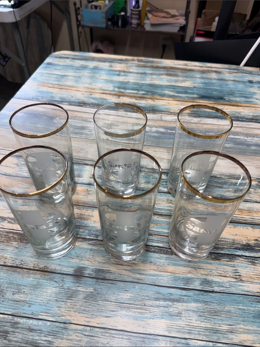 ⭐️Vtg Santa Fe Railway etched drinking glasses with gold rim and cross logo